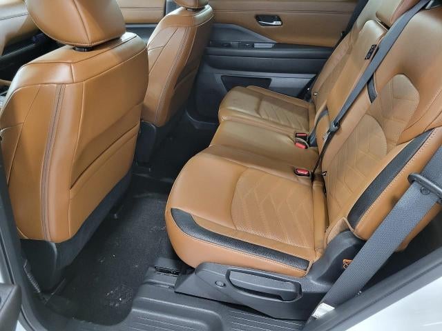 2023 Nissan Pathfinder Platinum 4WD