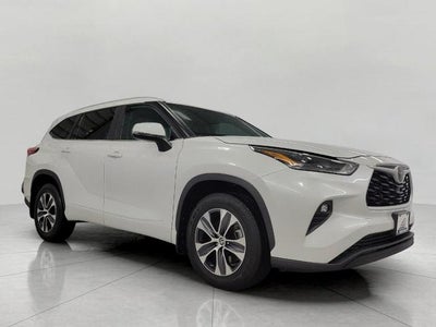 2023 Toyota Highlander XLE AWD