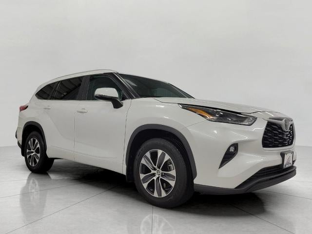 2023 Toyota Highlander XLE AWD