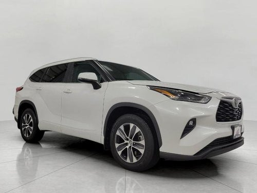 2023 Toyota Highlander XLE AWD