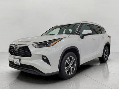 2023 Toyota Highlander XLE AWD