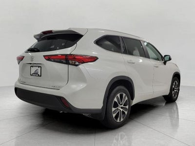 2023 Toyota Highlander XLE AWD