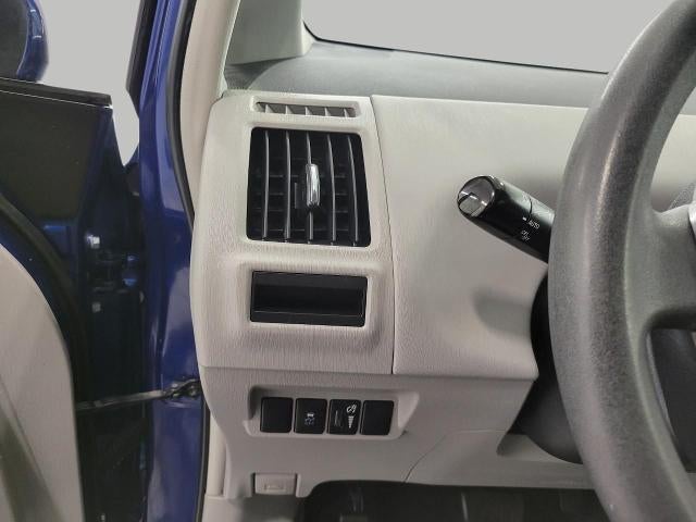 2016 Toyota Prius v 5dr Wgn Three