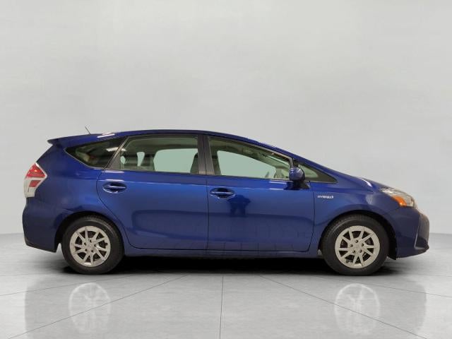2016 Toyota Prius v 5dr Wgn Three