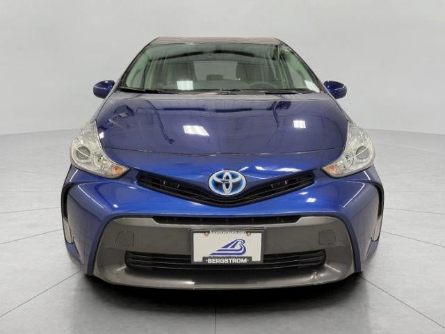 2016 Toyota Prius v 5dr Wgn Three