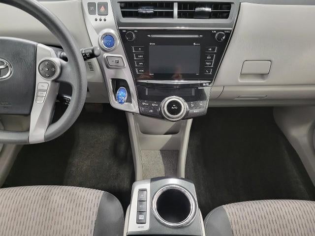 2016 Toyota Prius v 5dr Wgn Three