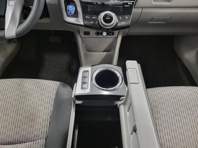 2016 Toyota Prius v 5dr Wgn Three