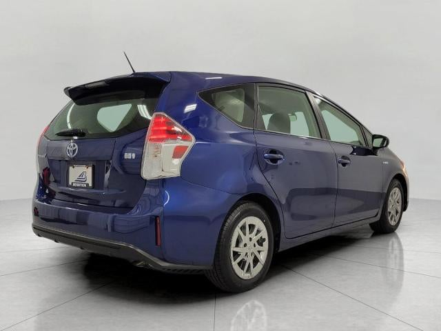 2016 Toyota Prius v 5dr Wgn Three