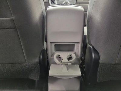 2016 Toyota Prius v 5dr Wgn Three
