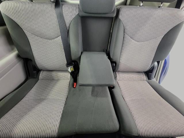 2016 Toyota Prius v 5dr Wgn Three