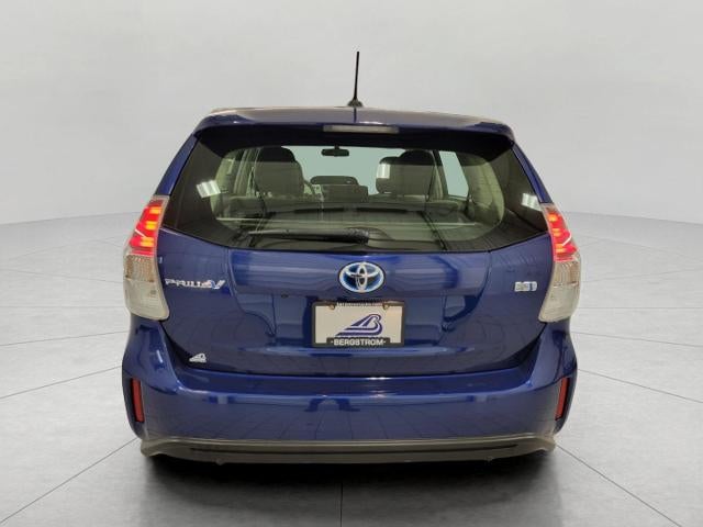 2016 Toyota Prius v 5dr Wgn Three