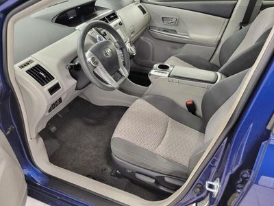 2016 Toyota Prius v 5dr Wgn Three