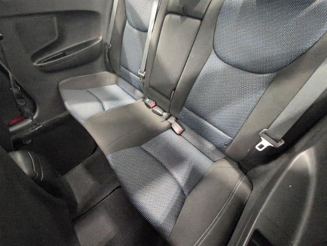 2013 Hyundai Elantra 2dr Auto GS