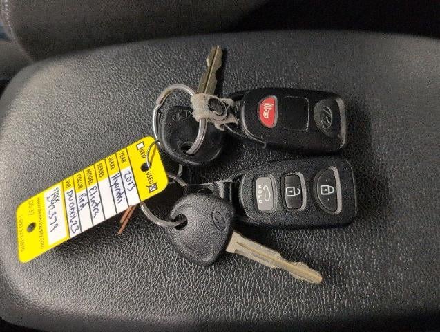2013 Hyundai Elantra 2dr Auto GS